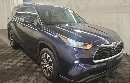 Blue 2021 Toyota Highlander XLE