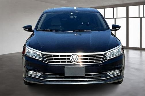 2018 Volkswagen Passat 2.0T SEL Premium