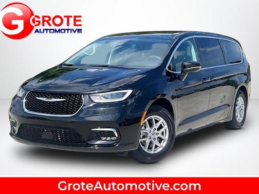 Diamond Black 2024 Chrysler Pacifica Touring-L