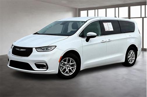 2023 Chrysler Pacifica Touring-L