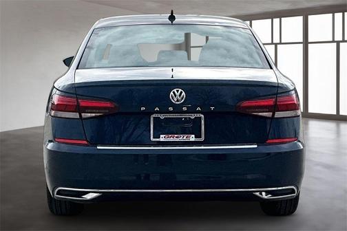 2022 Volkswagen Passat 2.0T SE