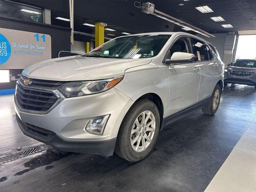 Silver Ice Metallic 2019 Chevrolet Equinox 1LT