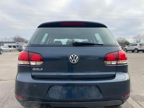 2010 Volkswagen Golf 4-Door