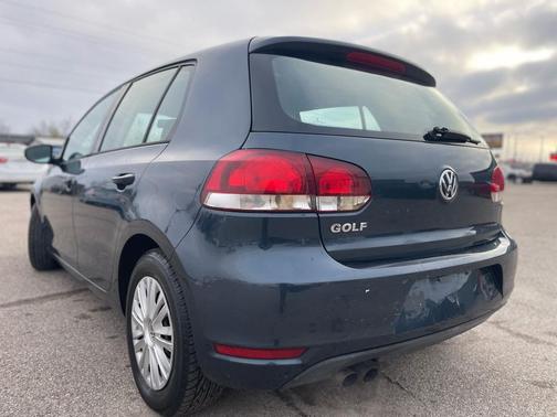 2010 Volkswagen Golf 4-Door