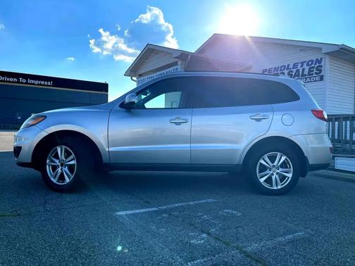 2011 Hyundai SANTA FE SE