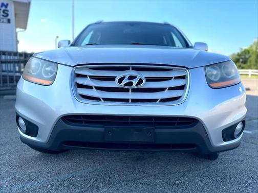 2011 Hyundai SANTA FE SE