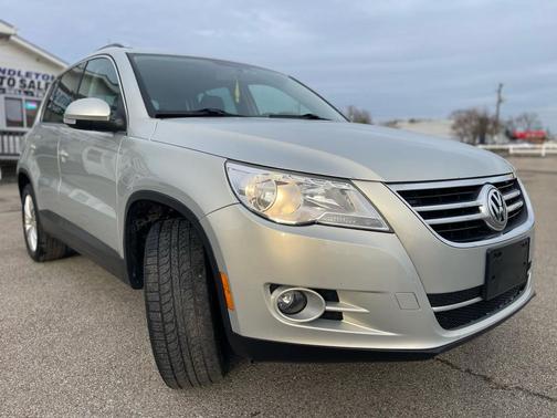 2011 Volkswagen Tiguan SE