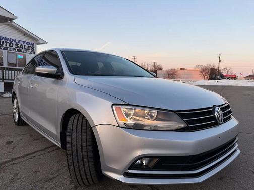 2015 Volkswagen Jetta Auto SE w/Connectivity/Navigation