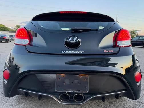 Ultra Black Pearl 2015 Hyundai Veloster Turbo