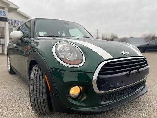 2017 MINI Hardtop Cooper