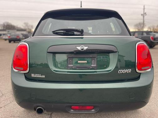2017 MINI Hardtop Cooper