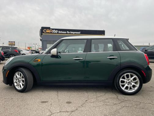 2017 MINI Hardtop Cooper