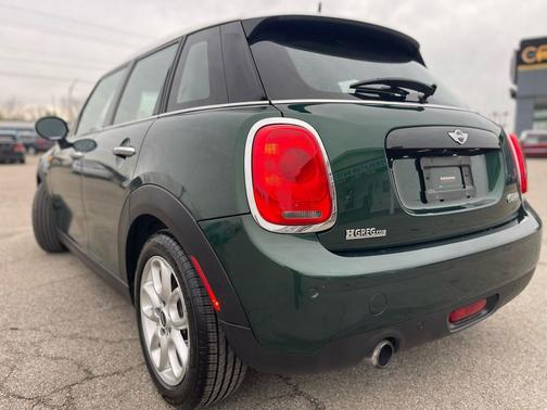 2017 MINI Hardtop Cooper