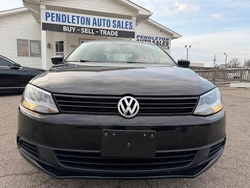 Black Uni 2014 Volkswagen Jetta Auto S