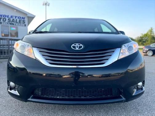 2012 Toyota Sienna XLE