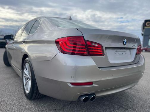 2015 BMW 528 528i