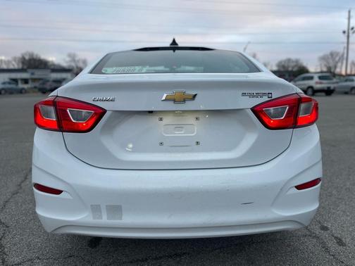 2018 Chevrolet Cruze LS