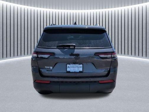 Metallic 2023 Jeep Grand Cherokee L Laredo