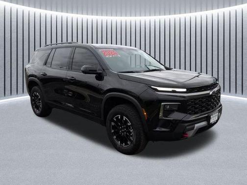 Mosaic Black Metallic 2024 Chevrolet Traverse Z71