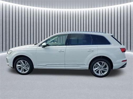 2023 Audi Q7 55 Premium Plus