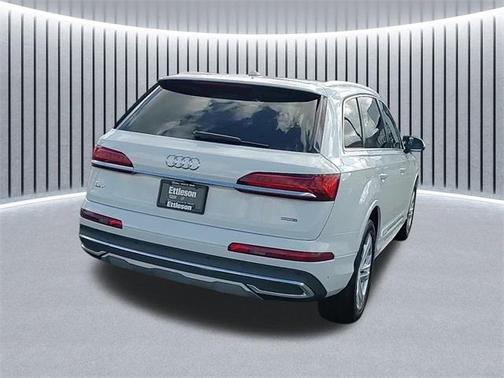 2023 Audi Q7 55 Premium Plus