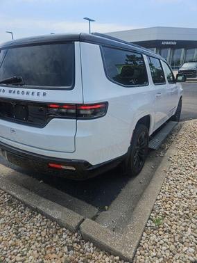 Bright White Clearcoat 2023 Jeep Grand Wagoneer L Series III