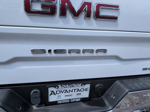 Summit White 2022 GMC Sierra 1500 Limited SLT