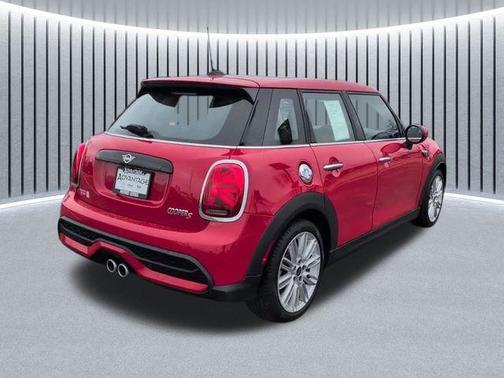 Chili Pepper Red 2024 MINI Hardtop Cooper S