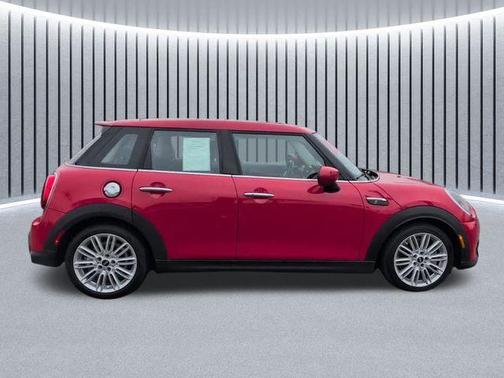 Chili Pepper Red 2024 MINI Hardtop Cooper S