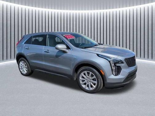 Silver Metallic 2023 Cadillac XT4 Luxury