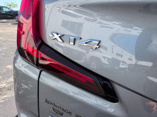 Silver Metallic 2023 Cadillac XT4 Luxury