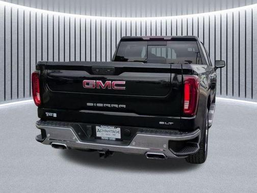 Onyx Black 2022 GMC Sierra 1500 SLT