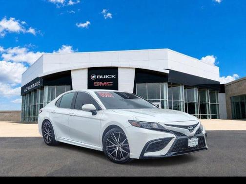 Ice 2023 Toyota Camry SE