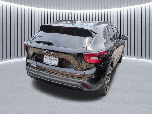 Mosaic Black Metallic 2024 Chevrolet Trax 2RS