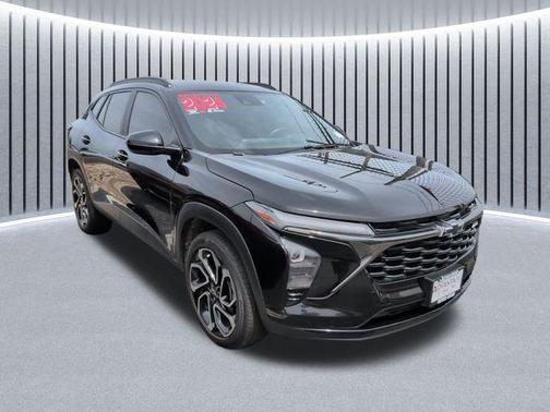 Mosaic Black Metallic 2024 Chevrolet Trax 2RS