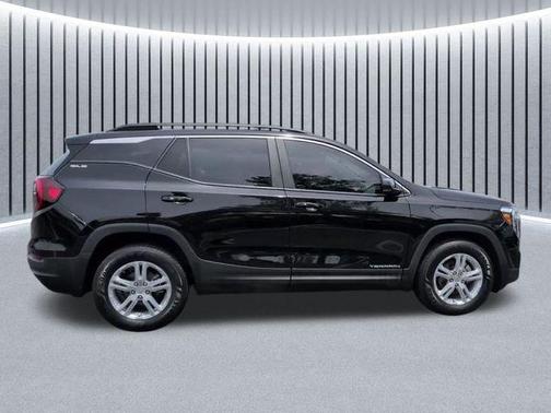 Ebony Twilight Metallic 2022 GMC Terrain SLE