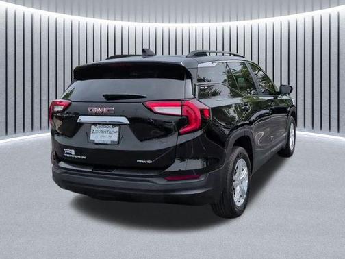 Ebony Twilight Metallic 2022 GMC Terrain SLE