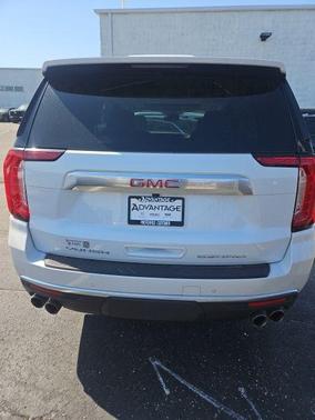 White Frost Tri-Coat 2024 GMC Yukon Denali