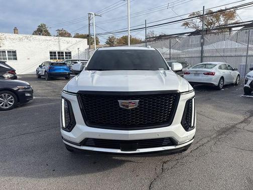 Crystal White Tri-Coat 2025 Cadillac Escalade Sport Platinum
