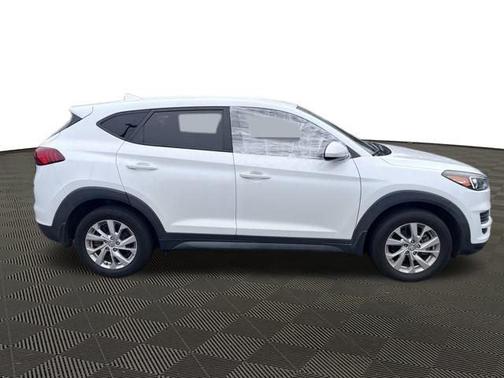 2021 Hyundai TUCSON SE