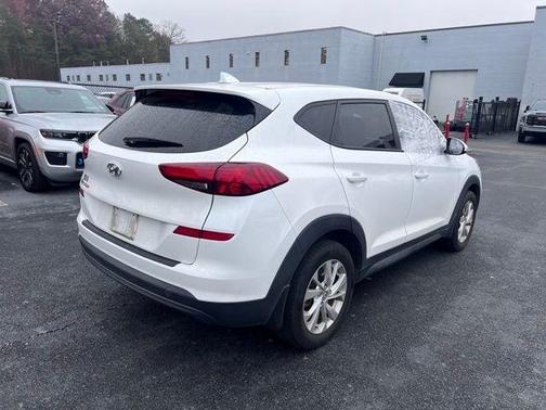 2021 Hyundai TUCSON SE
