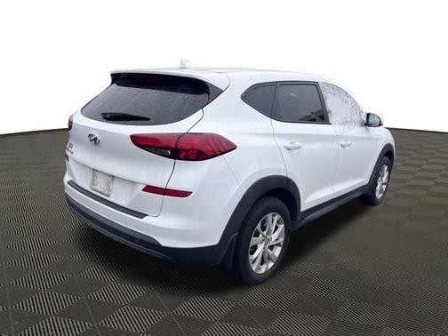 2021 Hyundai TUCSON SE