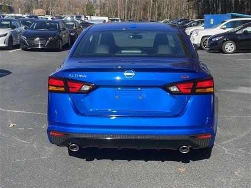 2025 Nissan Altima SR