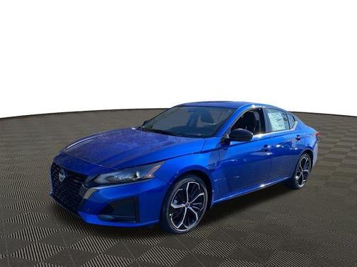 2025 Nissan Altima SR