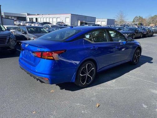 2025 Nissan Altima SR
