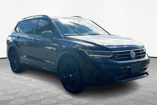 2022 Volkswagen Tiguan 2.0T SE R-Line Black
