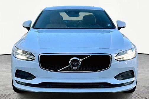 2018 Volvo S90 T5 Momentum