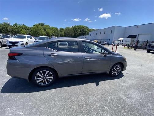 2020 Nissan Versa 1.6 SV