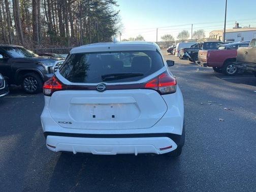 2024 Nissan Kicks S