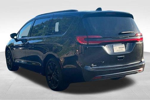 2022 Chrysler Pacifica Touring-L
